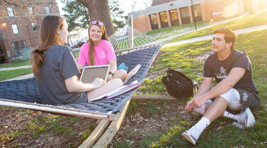 Students Studying on Columbia College Campus in Missouri - Higher Education for Traditional and Non-Traditional Students