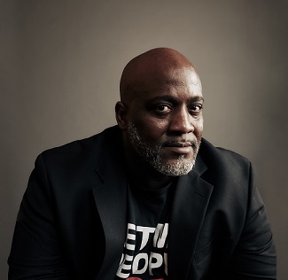 Portrait of Desmond Meade.